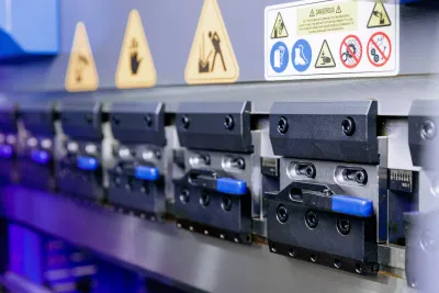 Фото MetalTec HBC 50/1600 Листогибочные гидравлические прессы с ЧПУ в интернет-магазине ToolHaus.ru