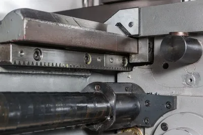 Фото JET GH-2060 ZH DRO Токарно-винторезный станок серии ZH Ø500 мм в интернет-магазине ToolHaus.ru